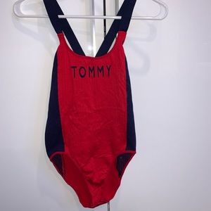 Tommy Hilfiger Cross Back Bodysuit